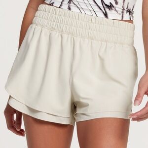 CALIA by Carrie Underwood Beige/Tan Step Up Athletic Shorts, Sz L